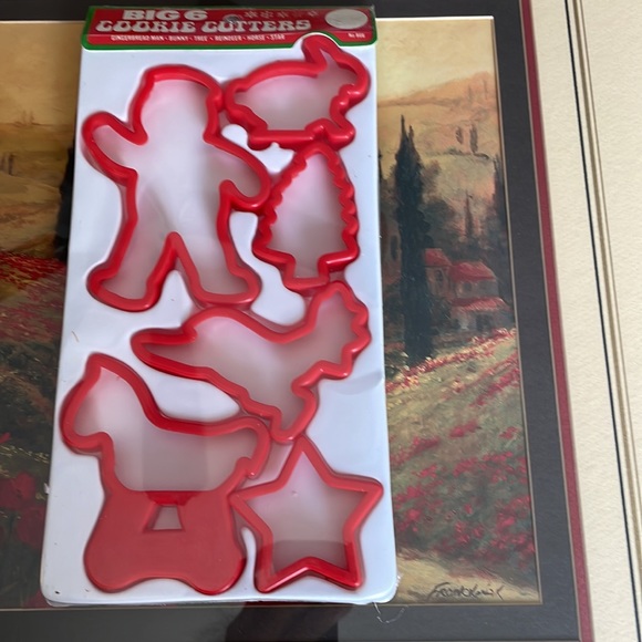 Red or Green Cookie Cutters  Christmas Press Cookie Decorating Nativity Scene. - Picture 4 of 8